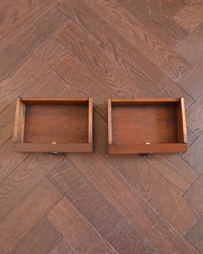 天板の上にある小さな引き出し