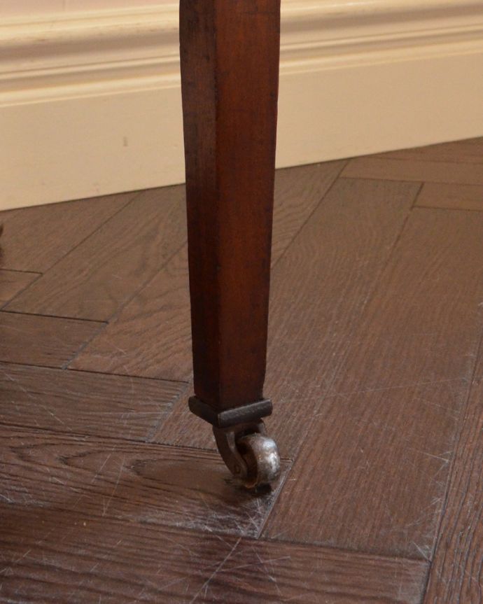 アンティーク家具の脚