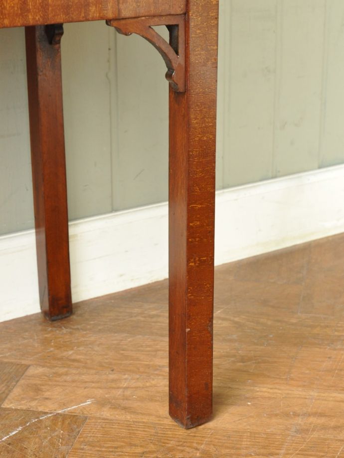 アンティーク家具の脚