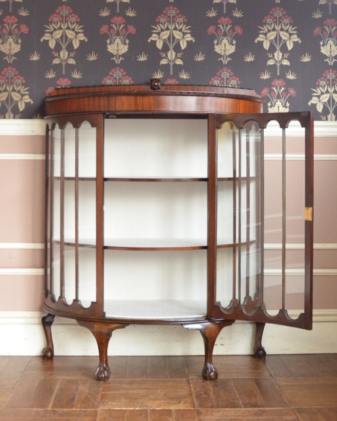 アンティークのキャビネット　アンティーク家具　格子ガラスが美しいキャビネット、マホガニー材のアンティーク家具。３段あります。(q-864-f)