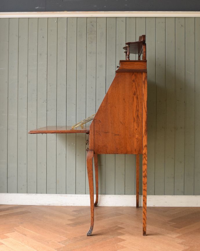 ビューロー　アンティーク家具　ミラーが付いたライティングビューロー、豪華なアンティーク英国家具。横はこんな感じです。(q-901-f)