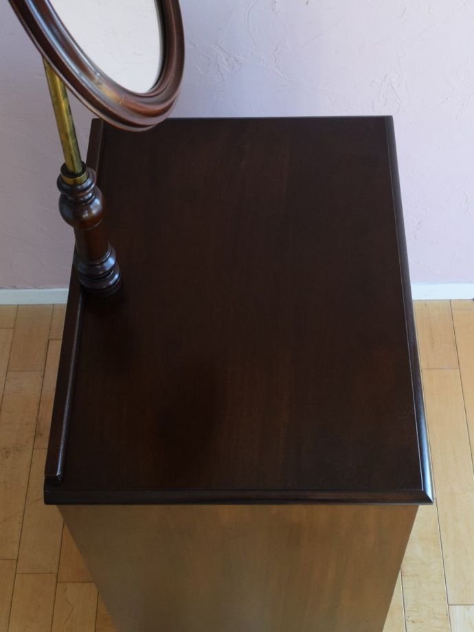 アンティークドレッサーの天板