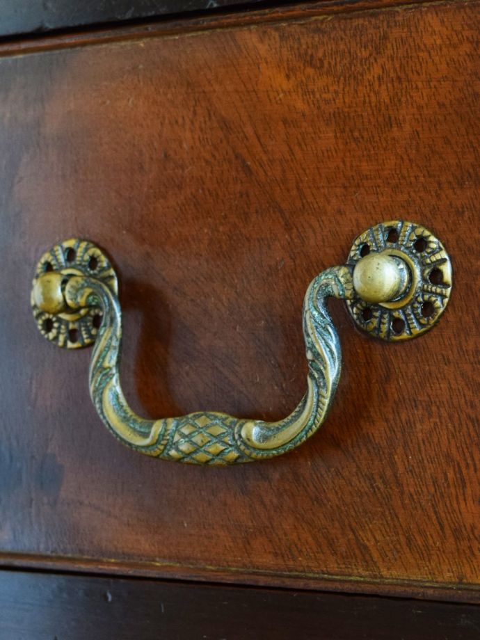 ドレッサーのおしゃれな取っ手