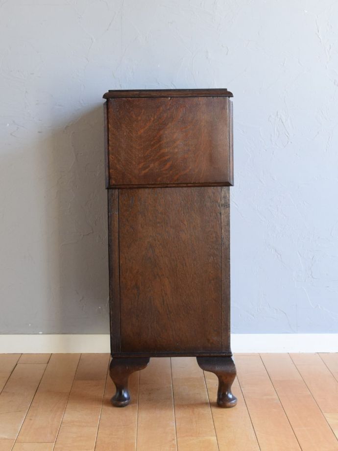 サイドキャビネットの側面