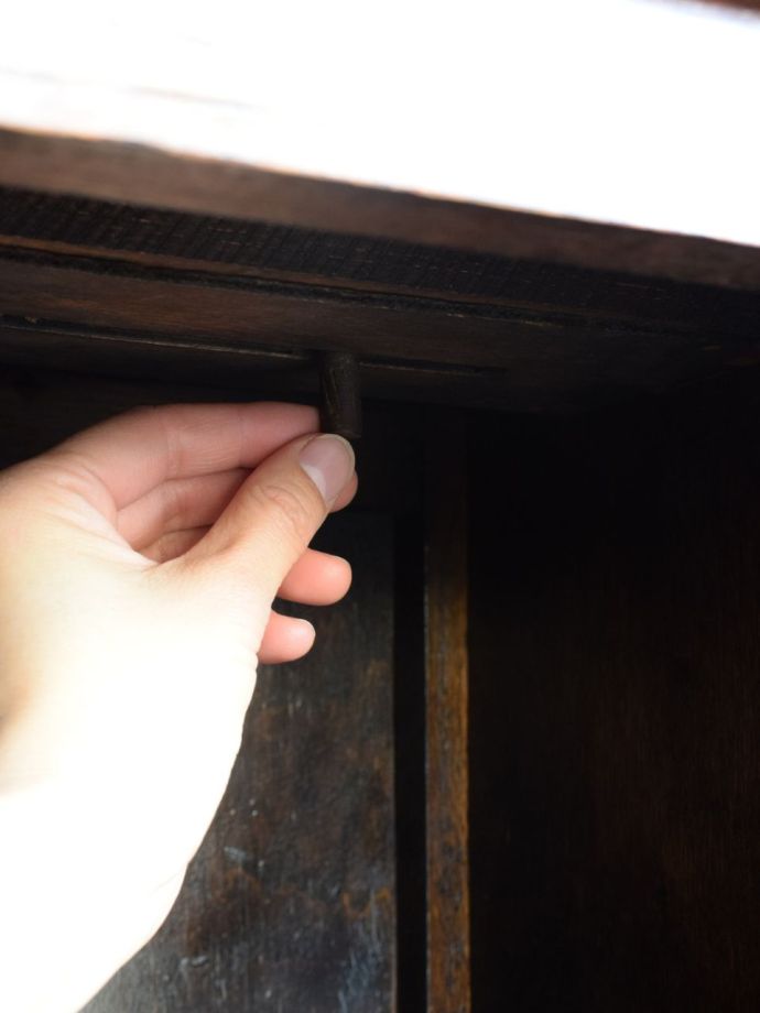 アンティーク家具の伸張方法