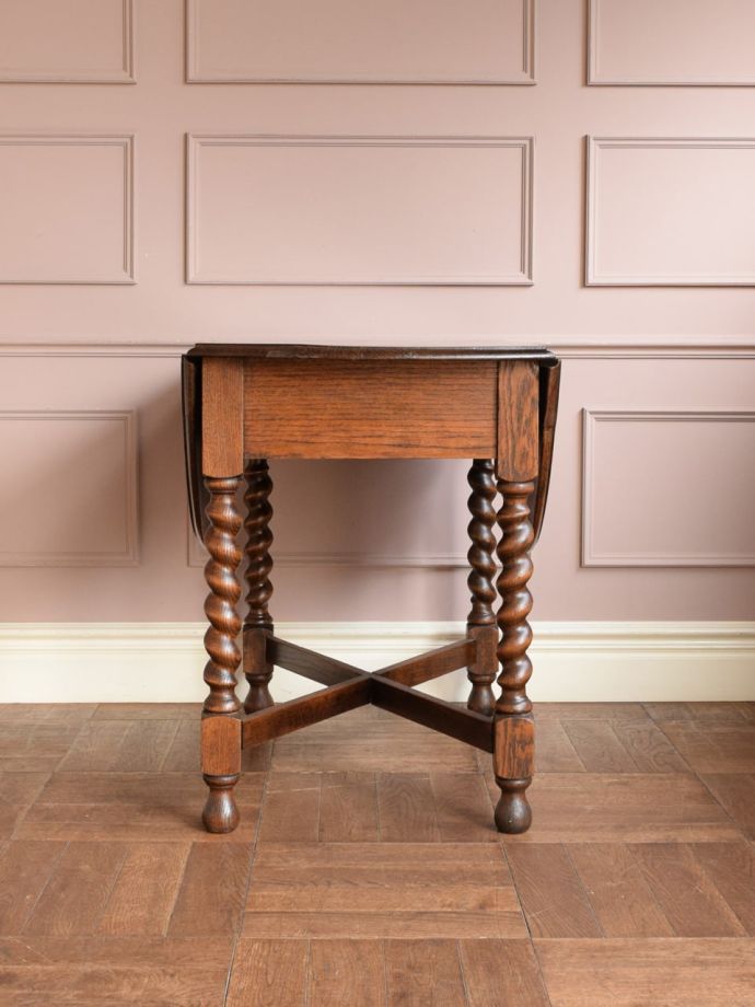 畳んだ時のバタフライテーブル