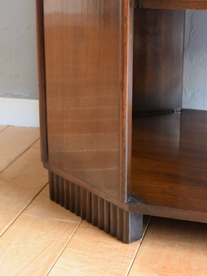 アンティークテーブルの脚