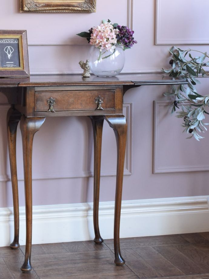 アンティークチェストの美しい木目