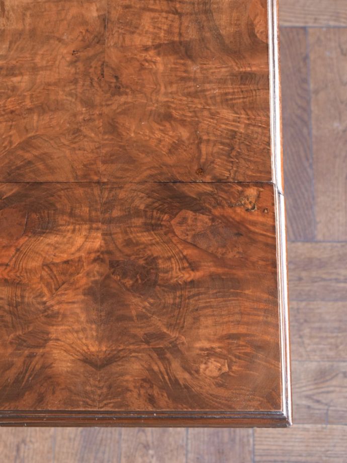 サイドチェストの天板