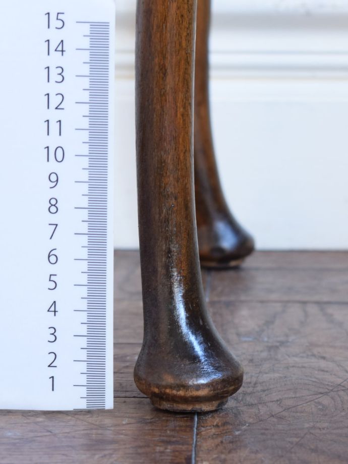 アンティーク家具の脚