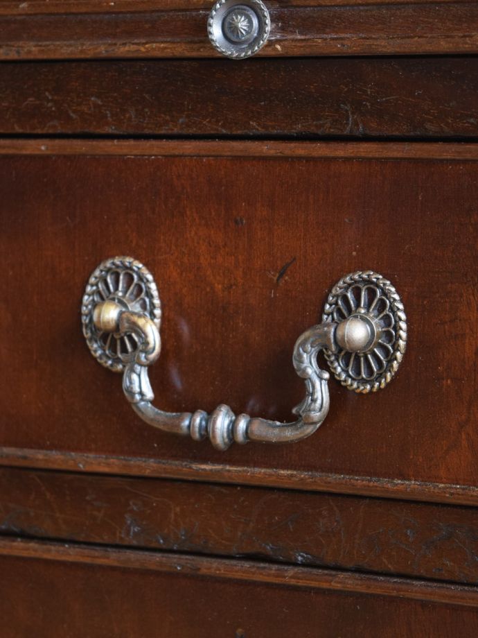 スライディングトレイの取っ手