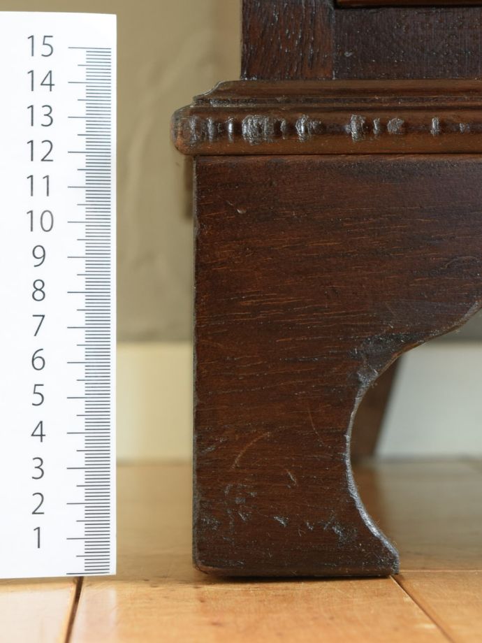 アンティーク家具の脚