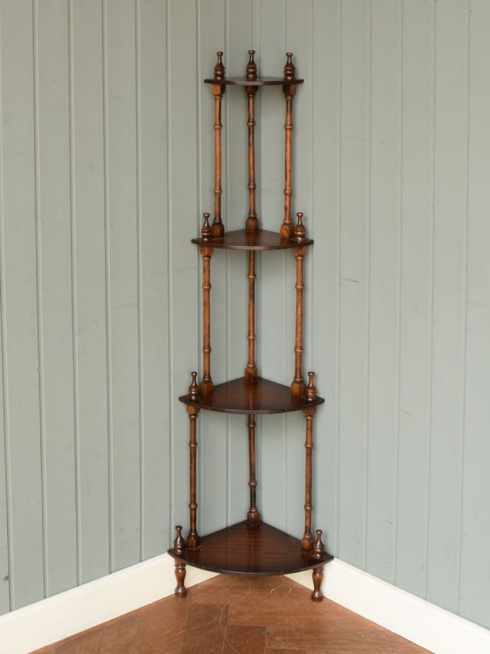 オープンシェルフの棚