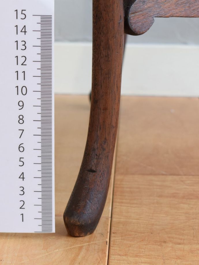 アンティーク家具の脚