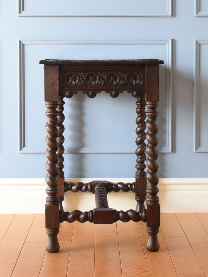 コンソールテーブルの側面