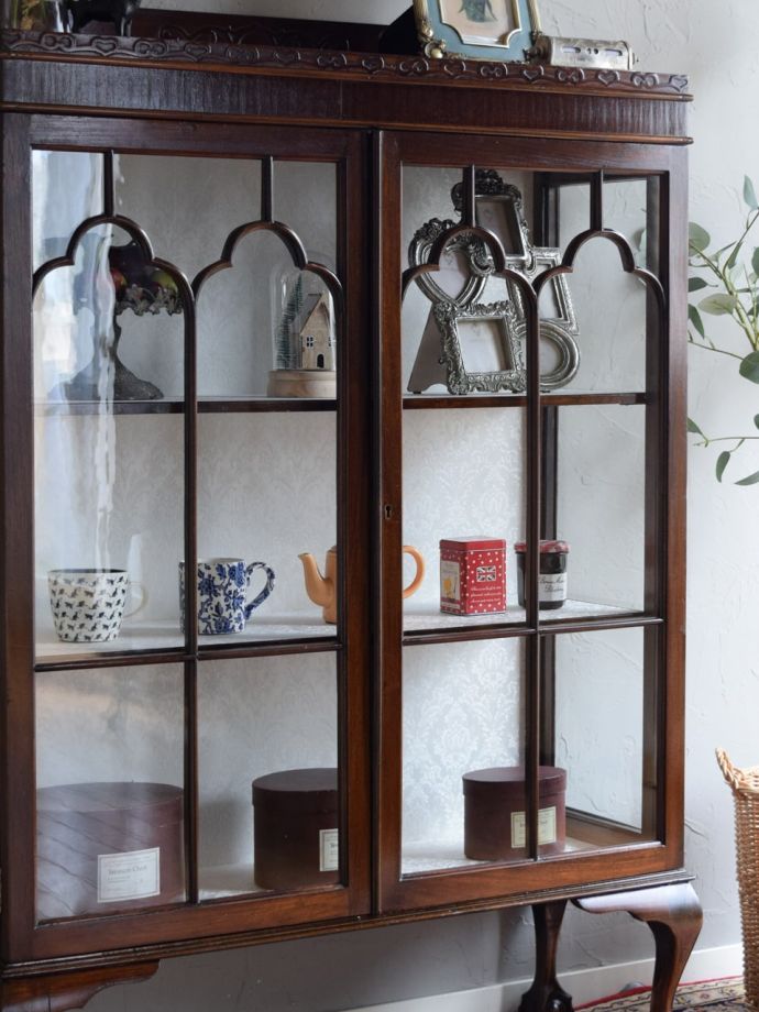 アンティークガラスの扉