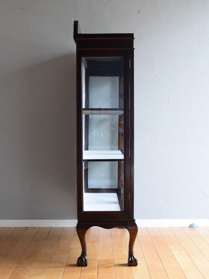 キャビネットの側面