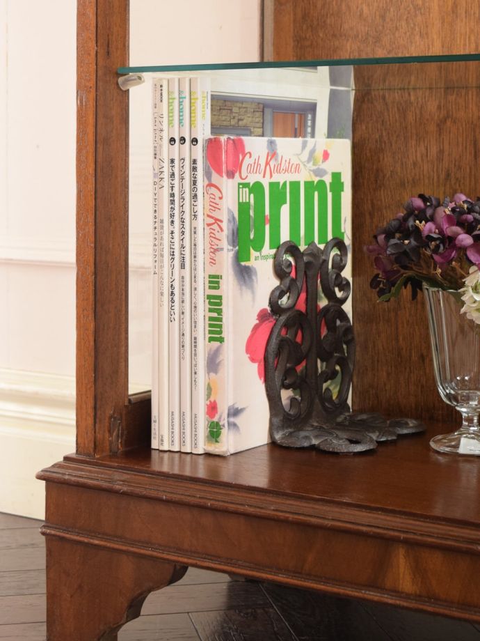 収納たっぷりのキャビネット