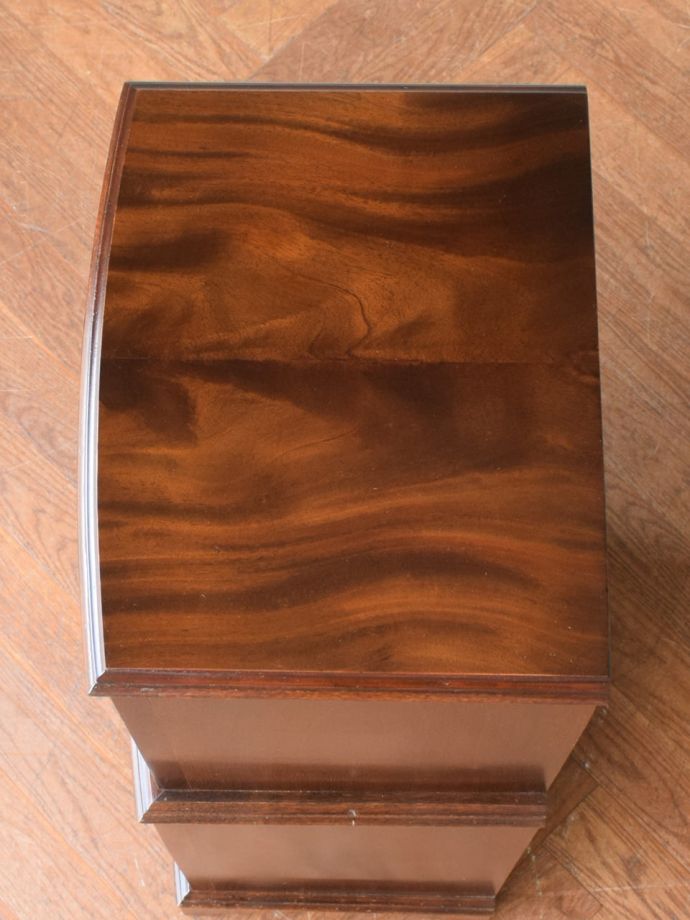 おしゃれなチェストの天板