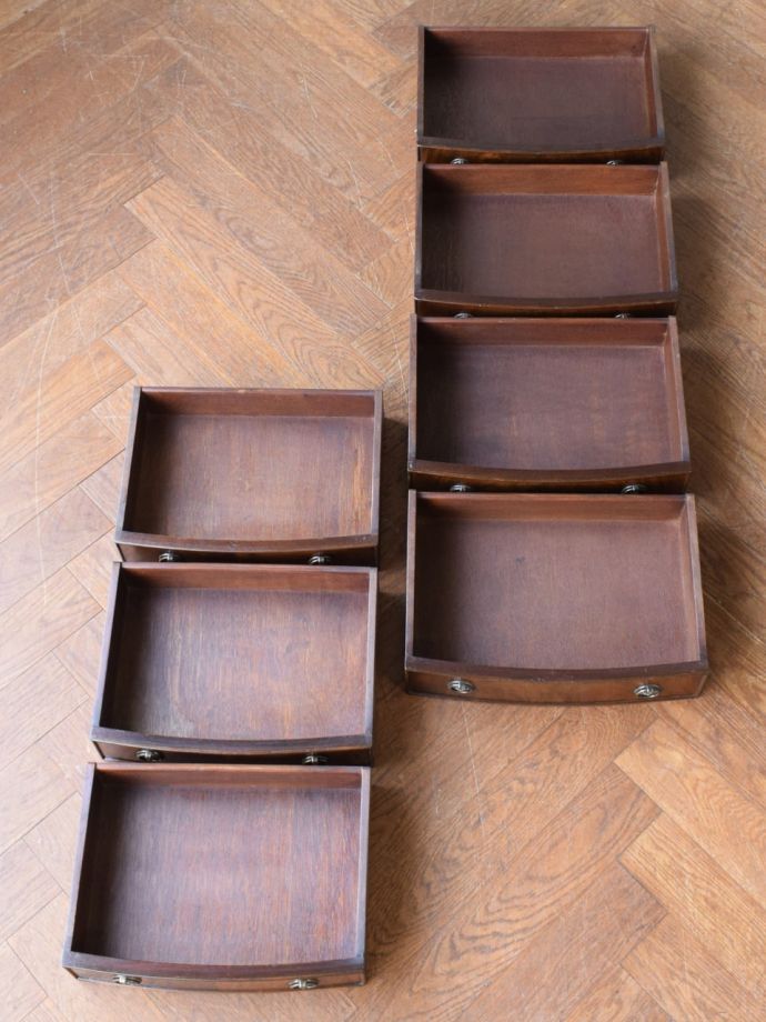 おしゃれなチェストの引き出しの中