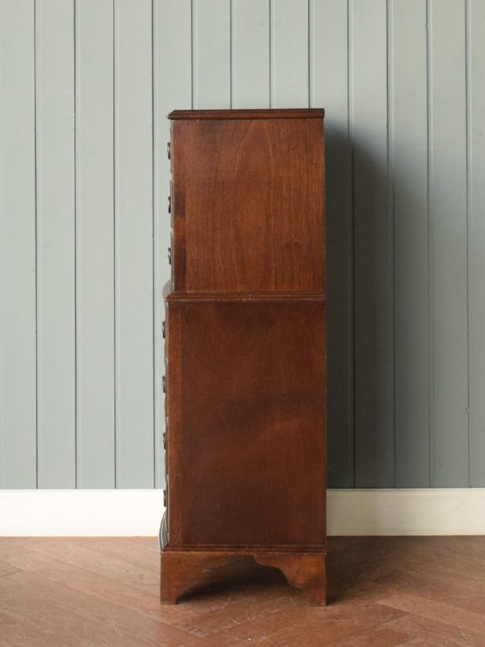 チェストの側面