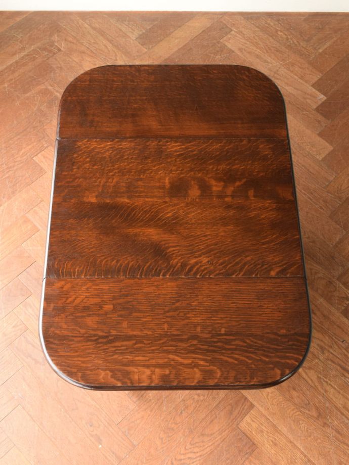 天板を広げた折り畳みワゴン