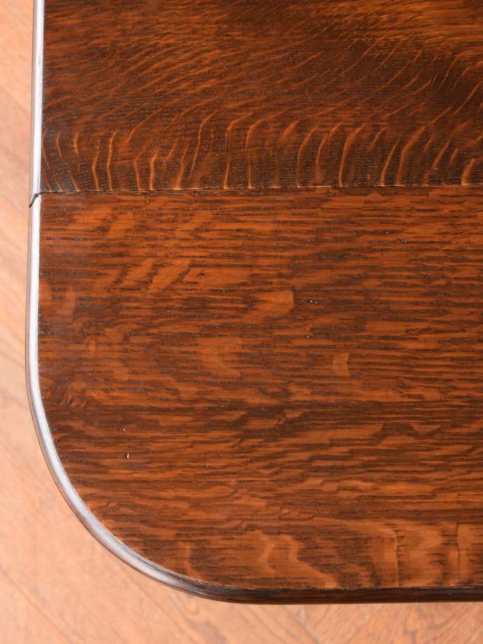 アンティークワゴンの木目