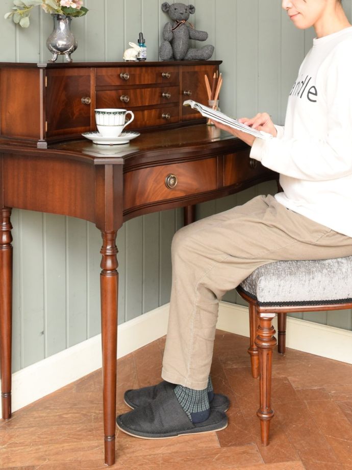 書斎机で楽しむ贅沢な時間