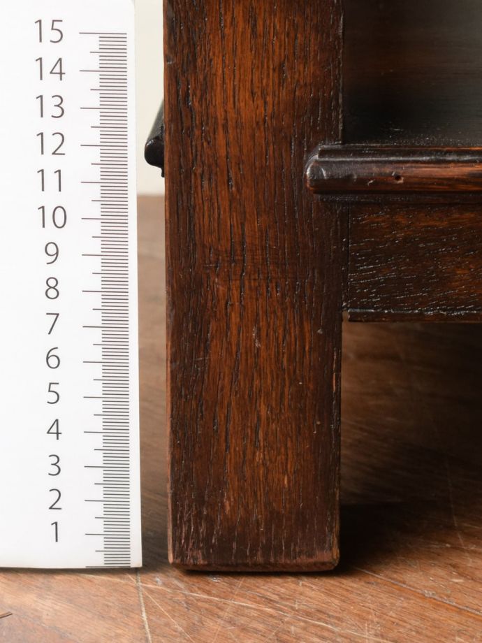 アンティーク家具の脚