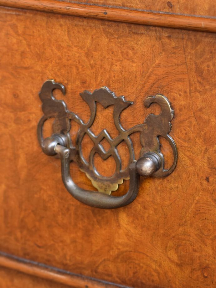 ドレッサーのおしゃれな取っ手