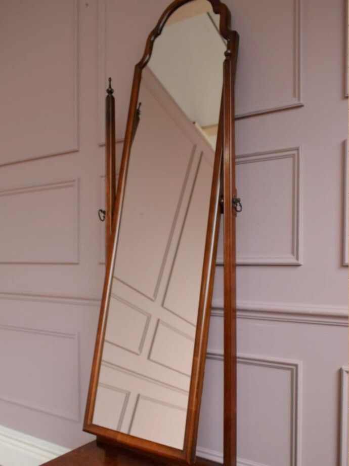 アンティークの鏡