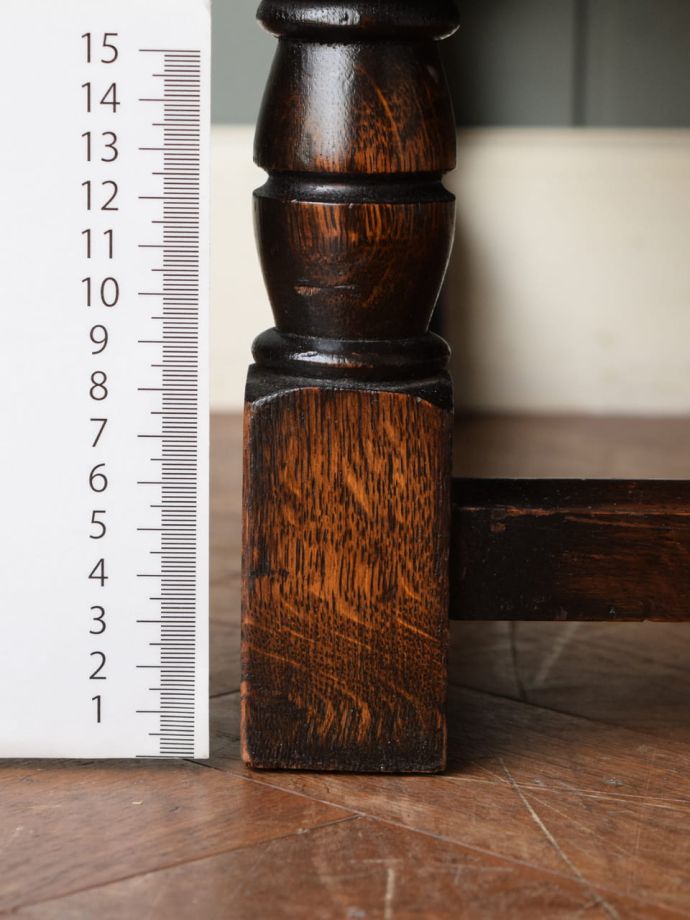 アンティーク家具の脚