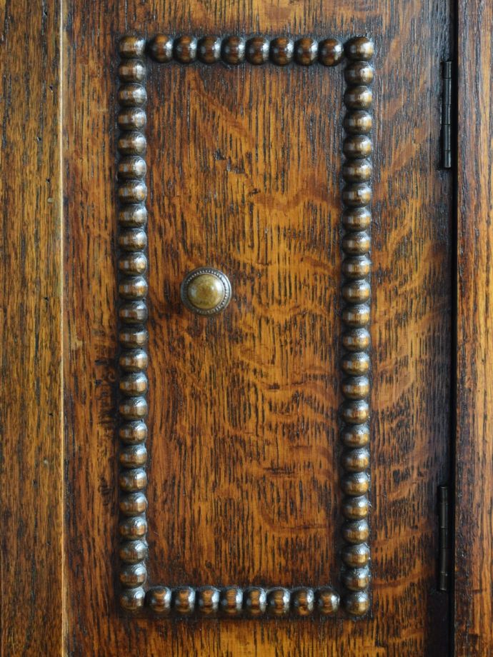 アンティークらしい彫