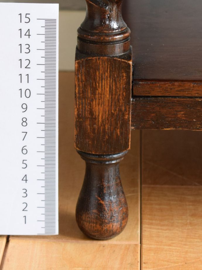 アンティーク家具の脚