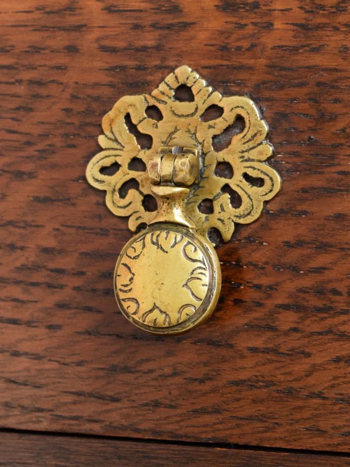 アンティークチェストの取っ手