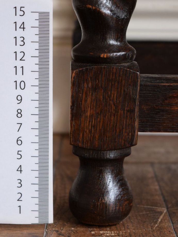 アンティーク家具の脚