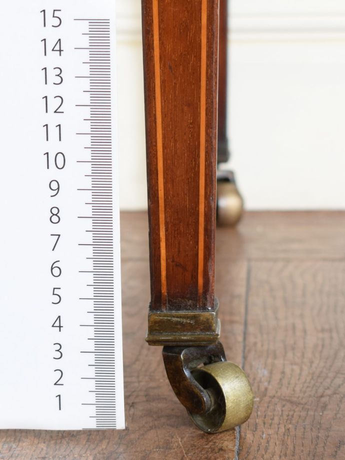 アンティーク家具の脚