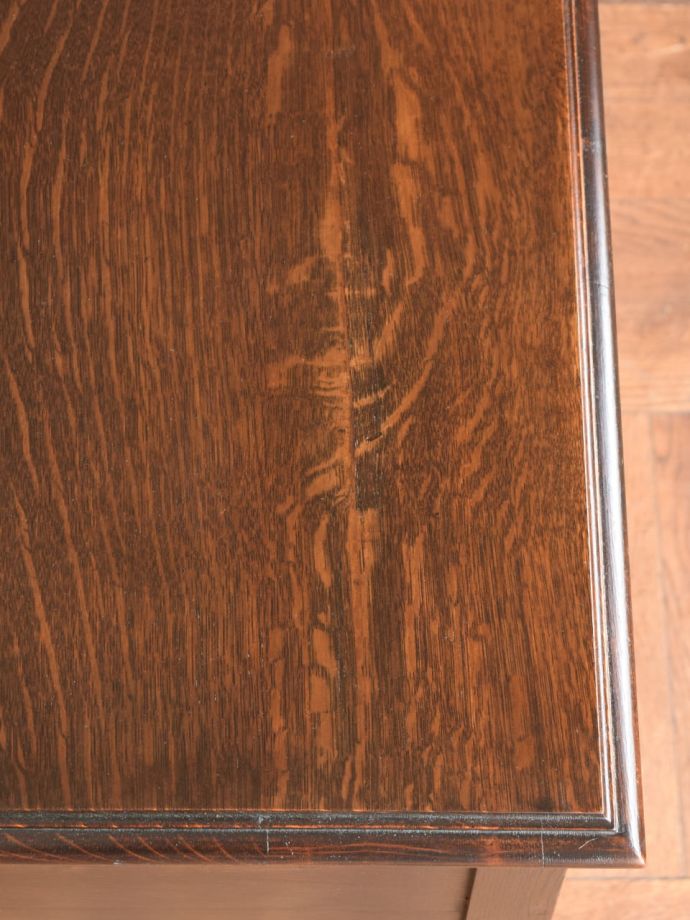 ドレッサーの天板