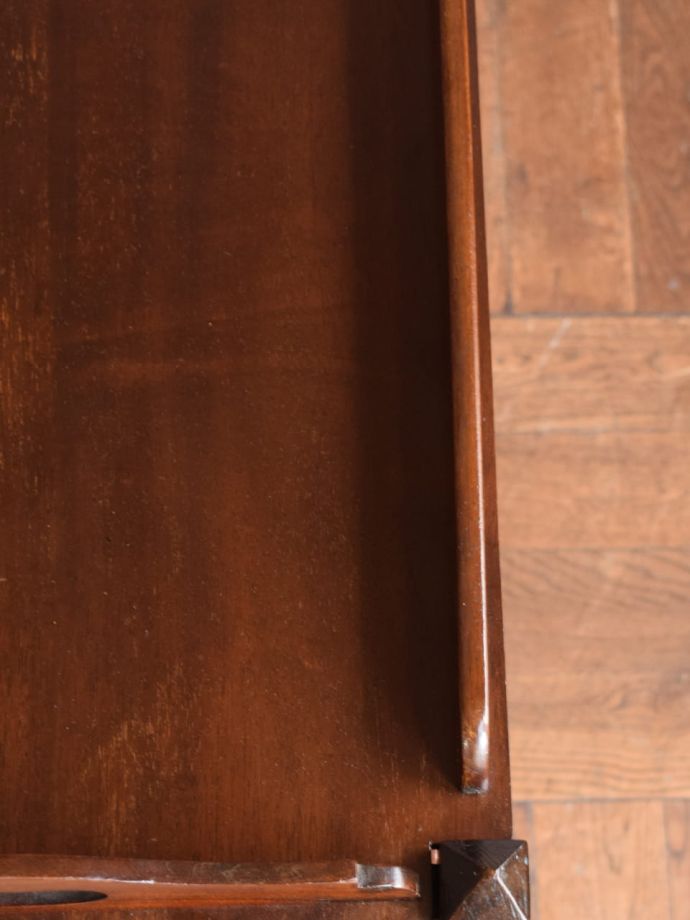 アンティークワゴンの木目