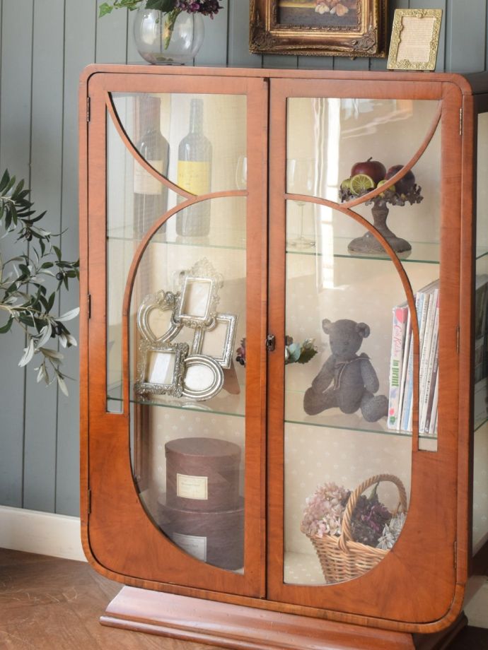 アンティークガラスの扉