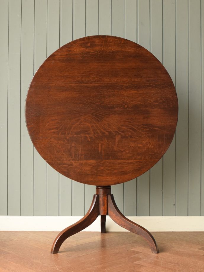 畳んだ時のティルトップテーブル