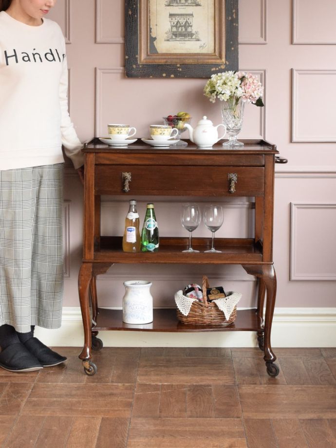 英国アンティークのワゴン