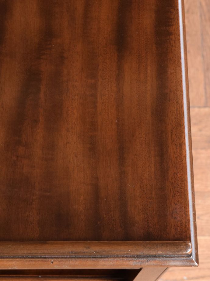 アンティークワゴンの木目