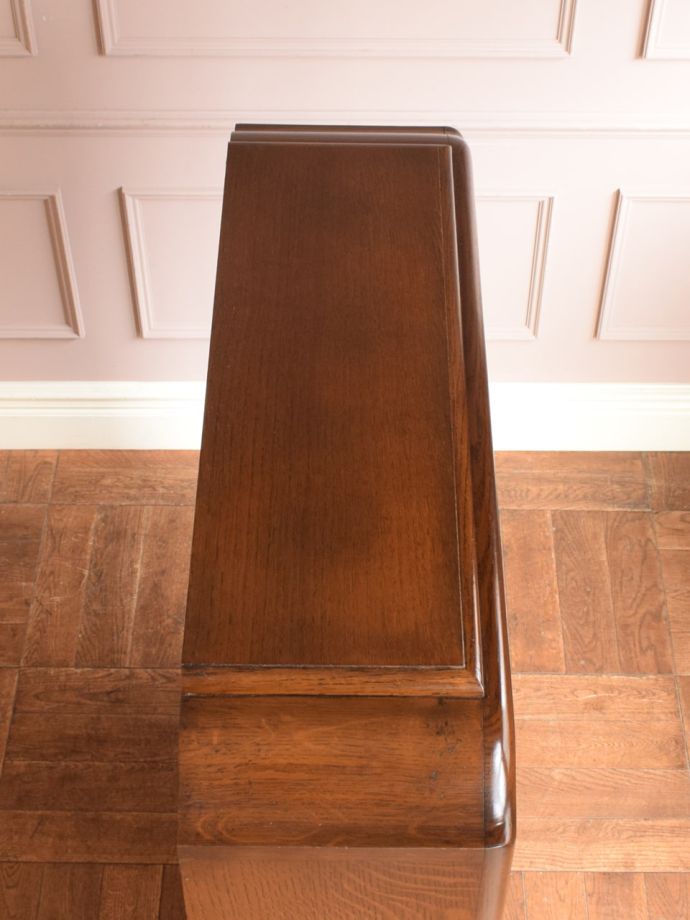 アンティークキャビネットの天板