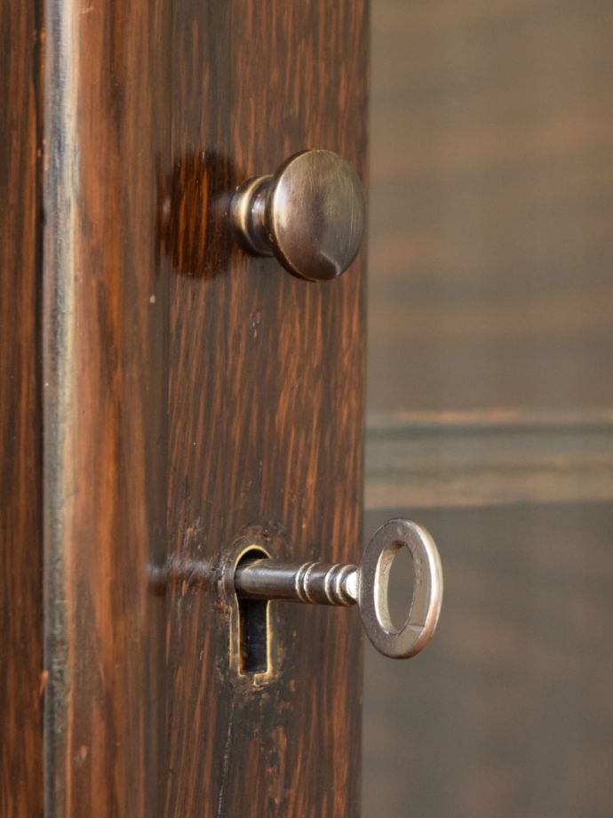 アンティークの鍵と取っ手