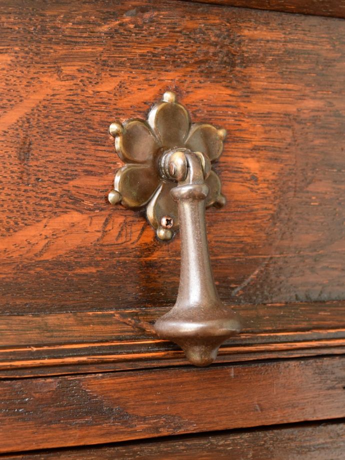 アンティーク家具の取っ手