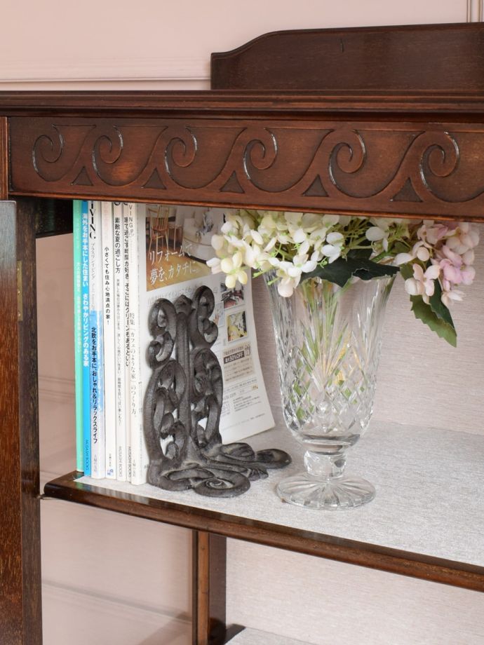 収納たっぷりのキャビネット