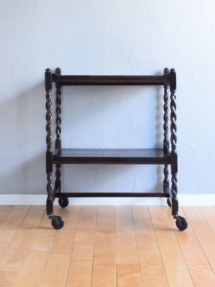 アンティークワゴンの後ろ姿