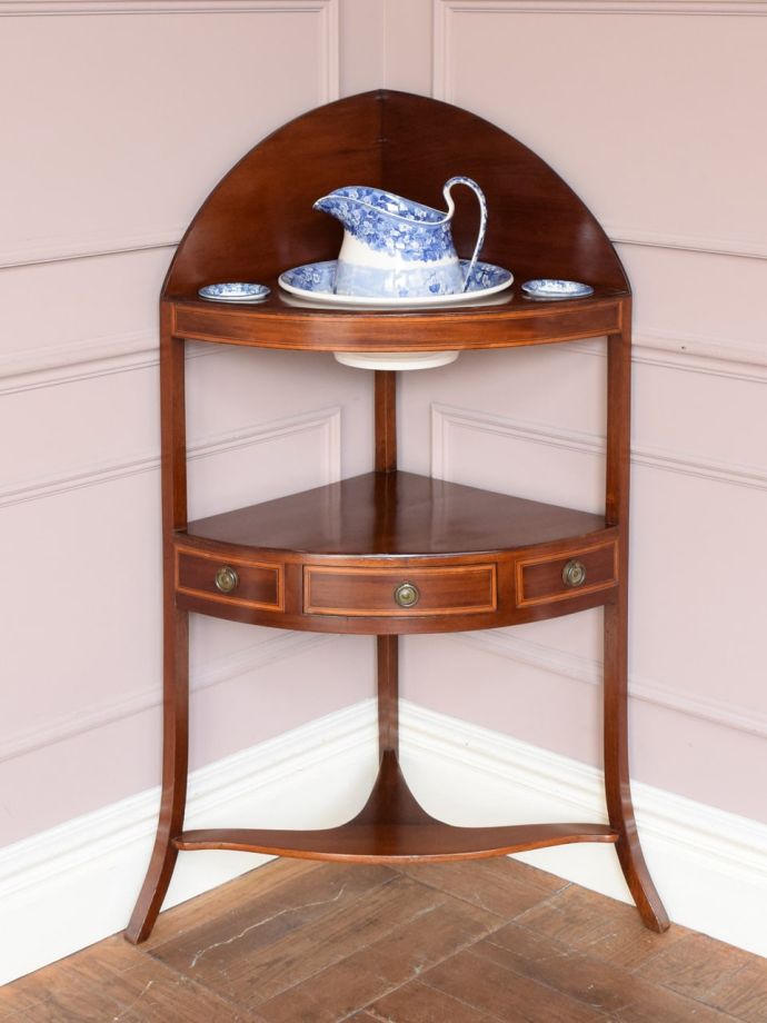 オープンシェルフの棚