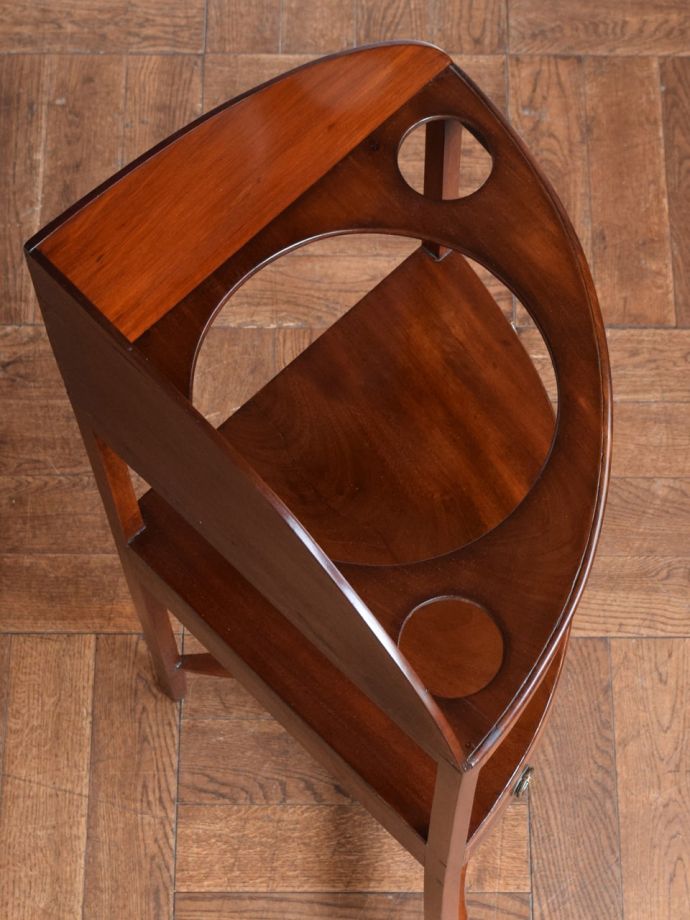 ウォッシュスタンドの上から